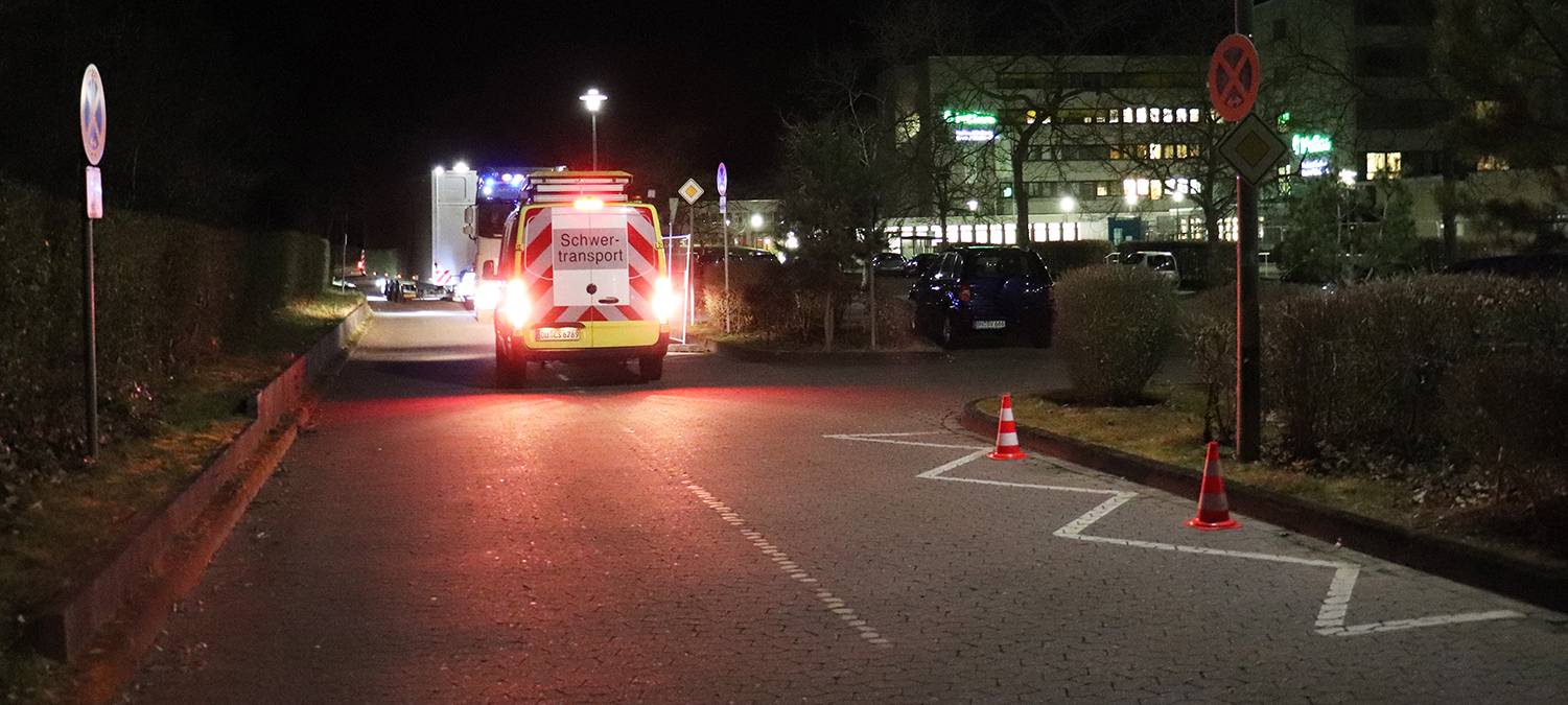 Ein komplettes Labor in einem Container nach Bonn geliefert
