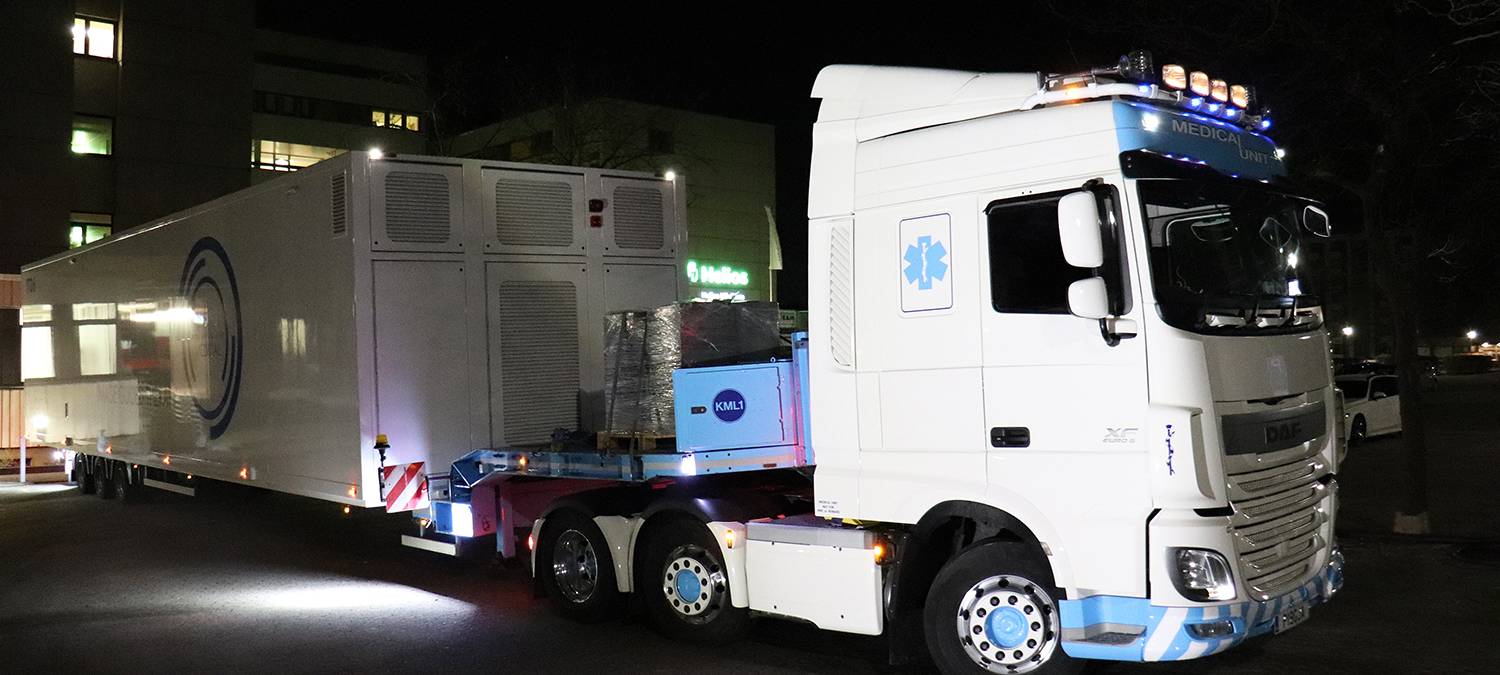 Ein komplettes Labor in einem Container nach Bonn geliefert