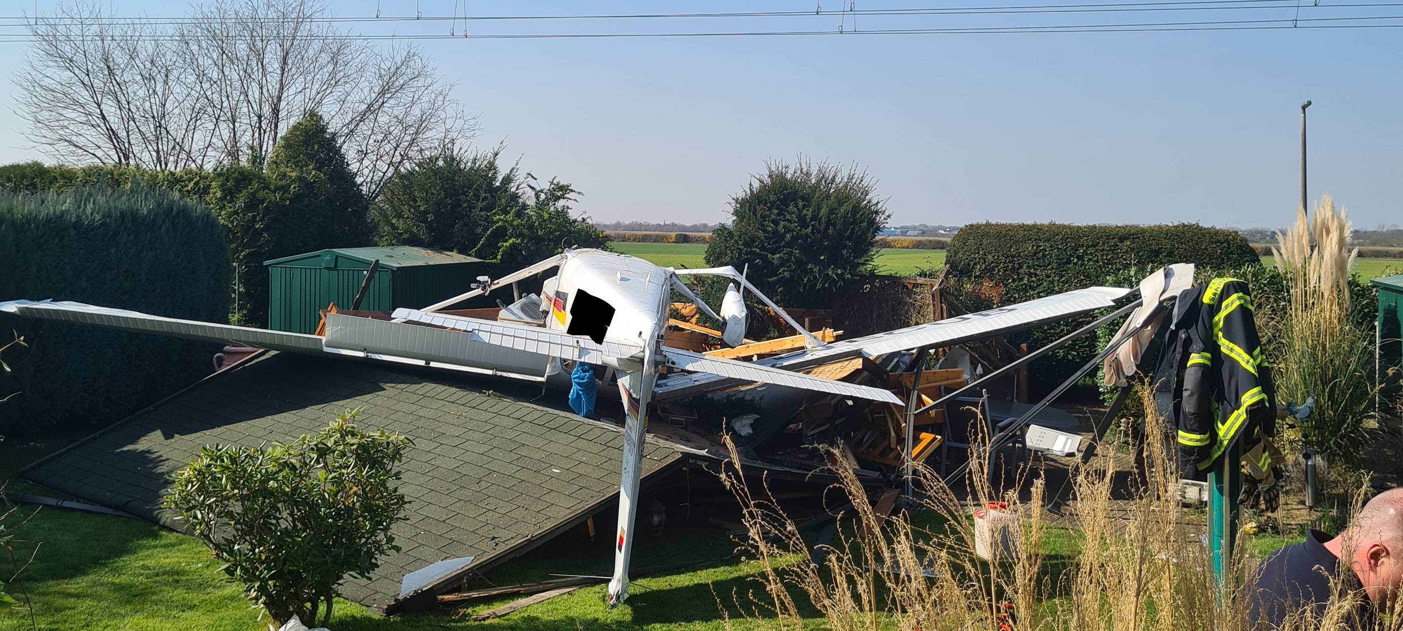 Sankt Augustin: Cessna stürzt am Flugplatz ab - 2 Verletzte
