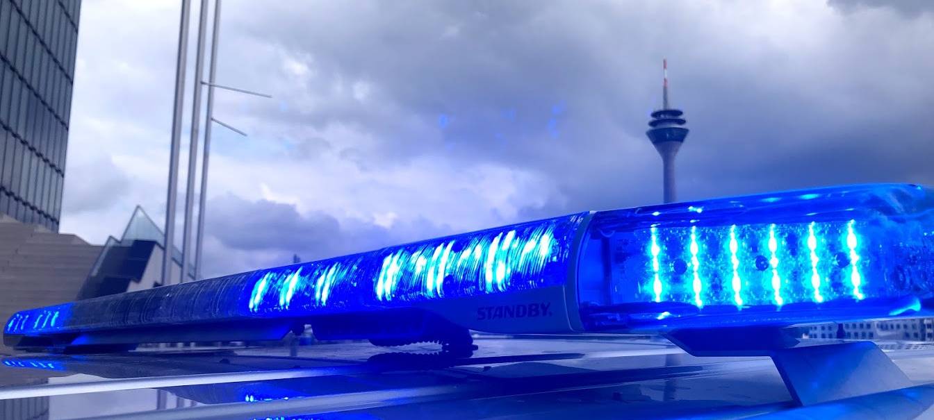 Siegburg: Spaziergängerin findet Handgranate