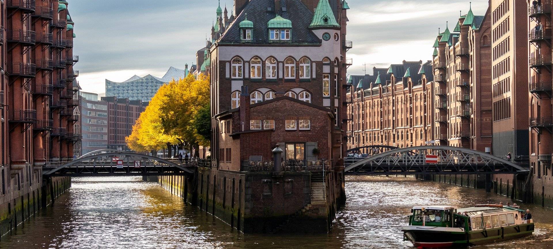 In Mondorf werden Schiffe für die Hamburger Speicherstadt gebaut