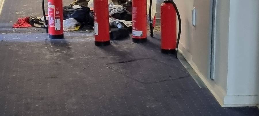 Vier Verletzte bei Zimmerbrand in Bonner Unterkunft