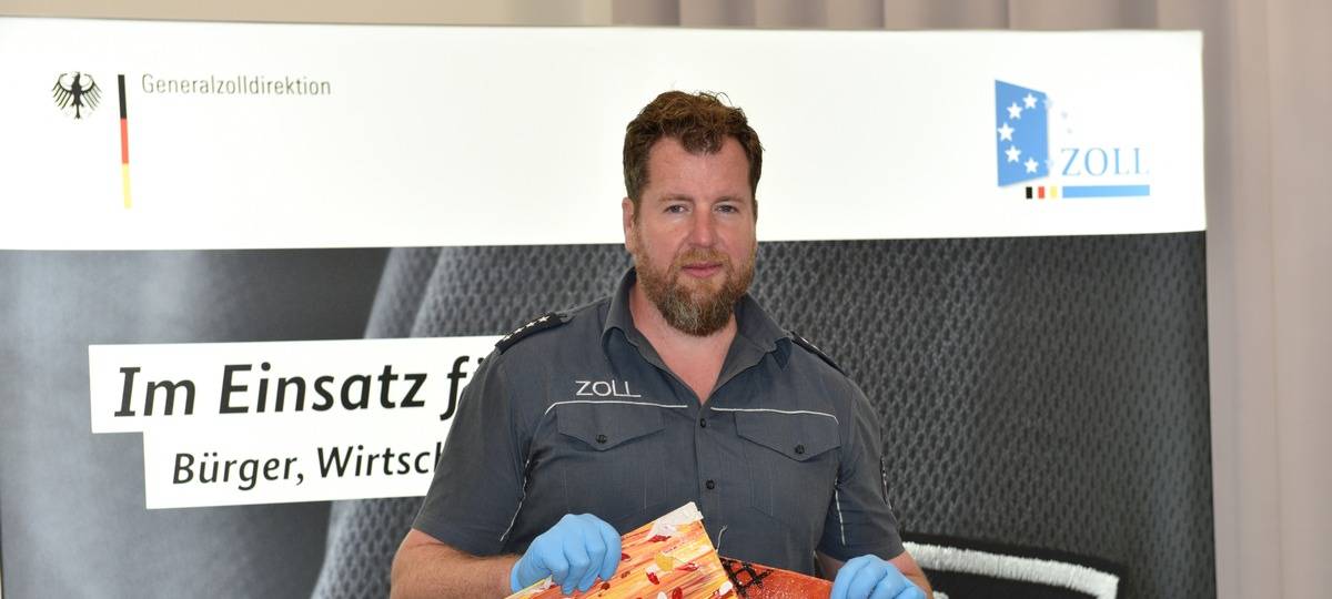 Kokain als Bilder, Heroin in Büchern: Zoll-Bilanz am Airport