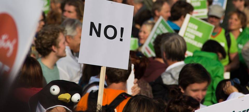 Schüler-Demos gegen die Wehrpflicht in Bonn und Siegburg