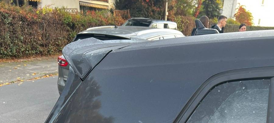 Schüsse auf Auto: Verdächtige festgenommen