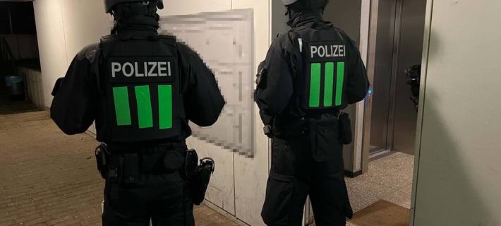 Acht Männer nach Ausschreitungen an Silvester identifiziert