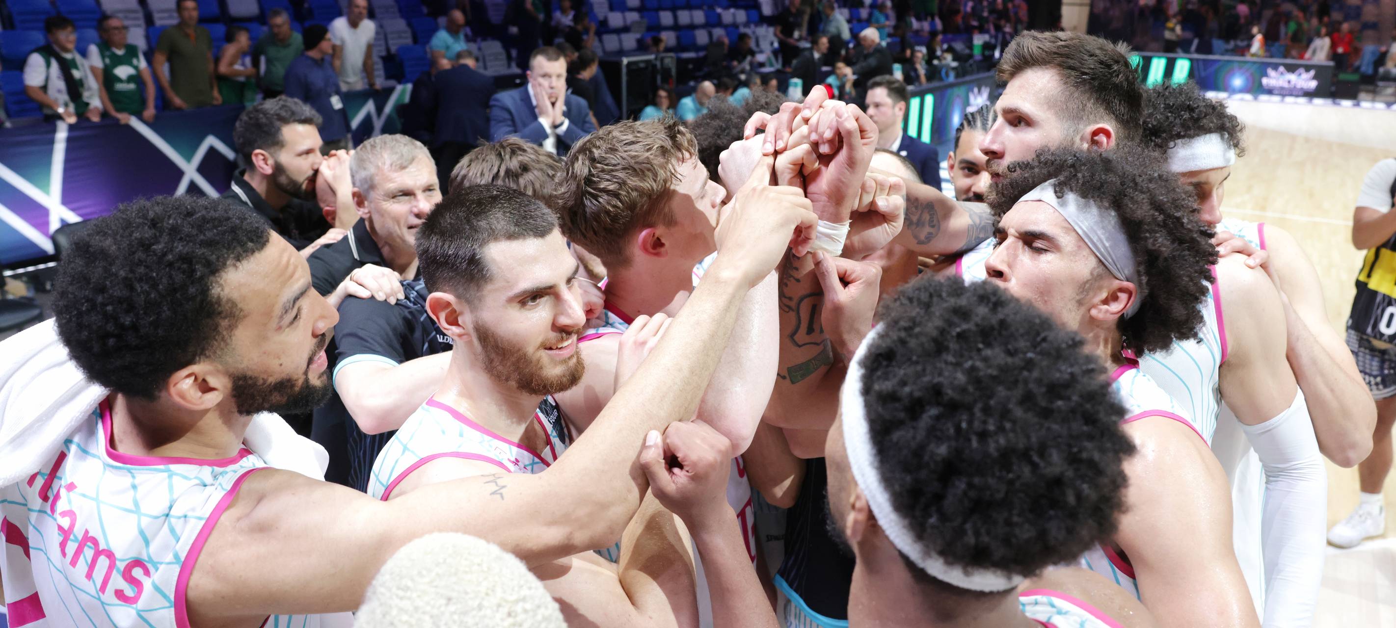 Telekom Baskets gewinnen Champions League
