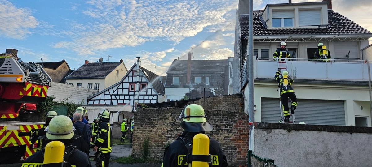 Königswinter: Großeinsatz wegen Feuer in der Altstadt