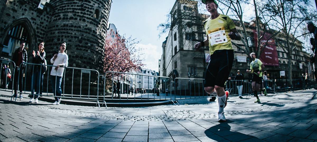 13.900 Läufer beim Bonn Marathon