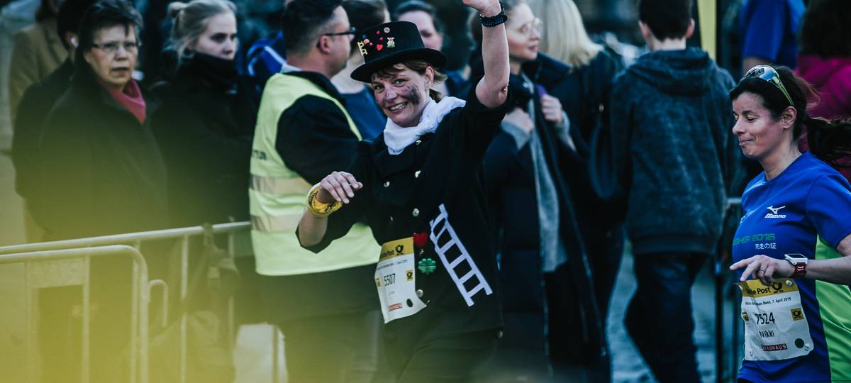 13.900 Läufer beim Bonn Marathon