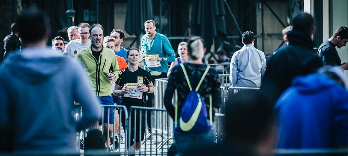 13.900 Läufer beim Bonn Marathon