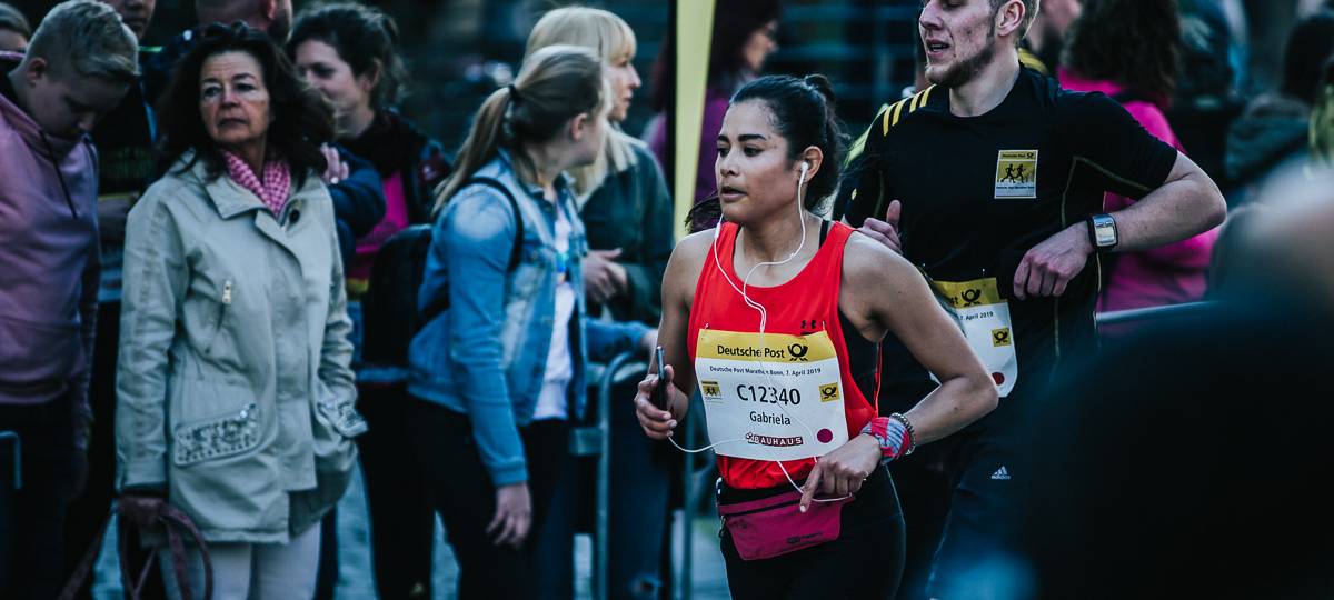 13.900 Läufer beim Bonn Marathon