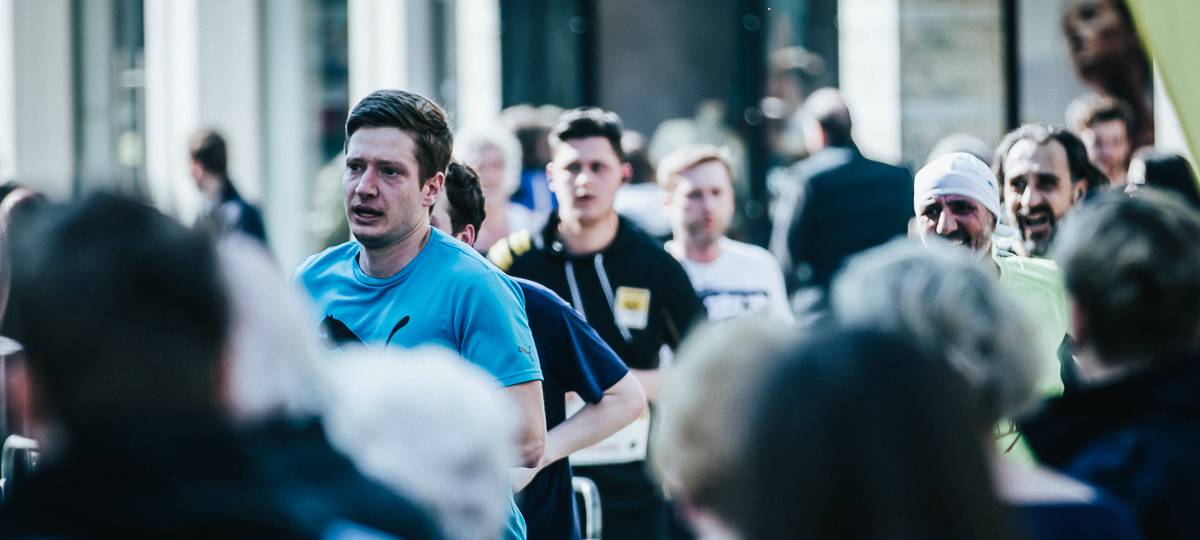 13.900 Läufer beim Bonn Marathon