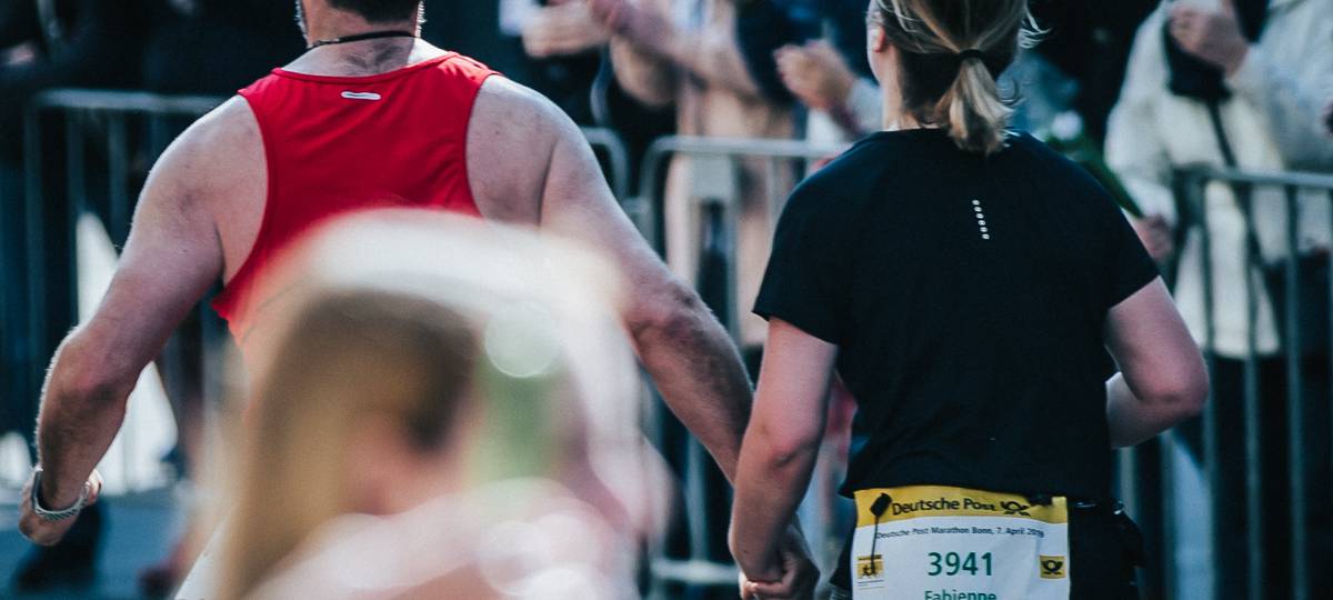 13.900 Läufer beim Bonn Marathon