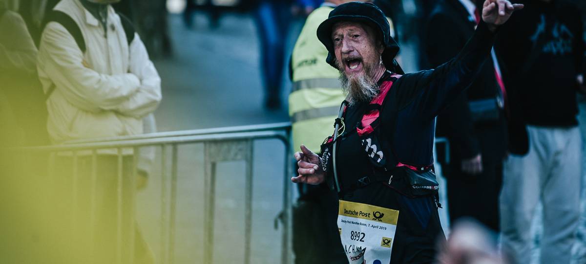 13.900 Läufer beim Bonn Marathon