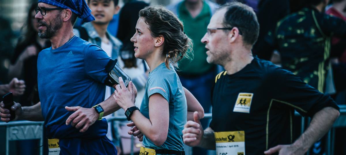 13.900 Läufer beim Bonn Marathon