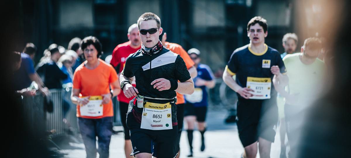 13.900 Läufer beim Bonn Marathon