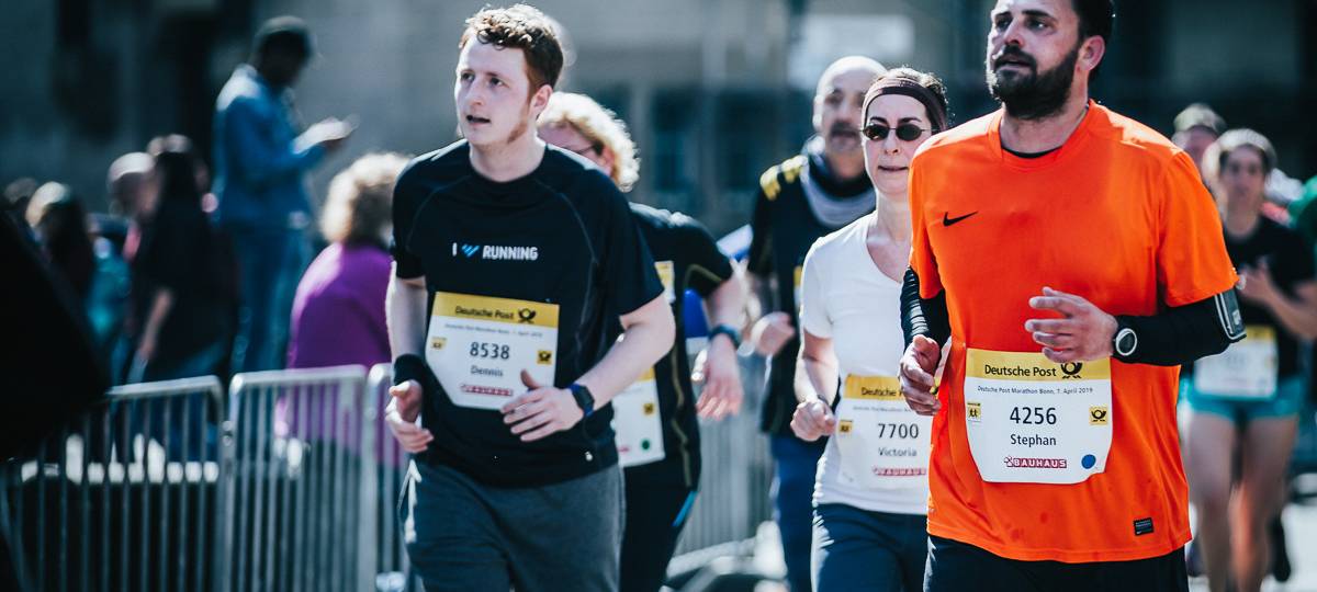 13.900 Läufer beim Bonn Marathon