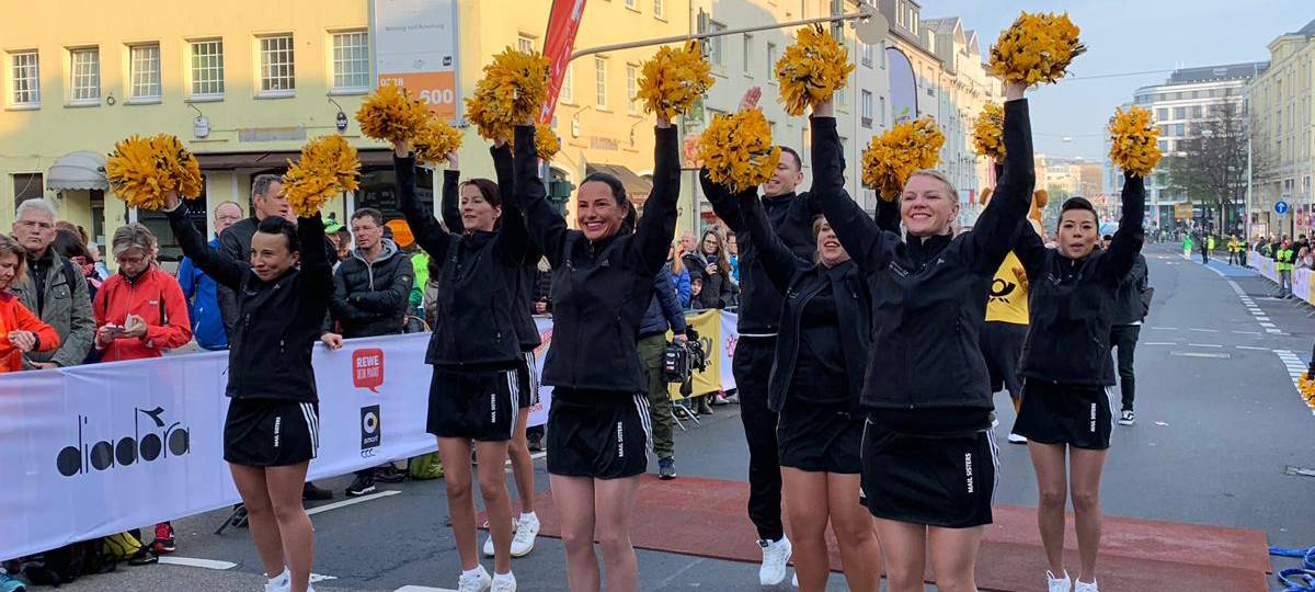 13.900 Läufer beim Bonn Marathon