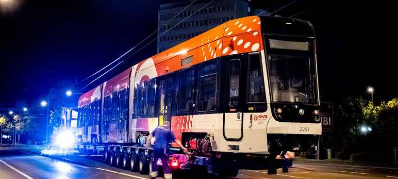 Neue Straßenbahn aus Pilsen in Bonn angekommen