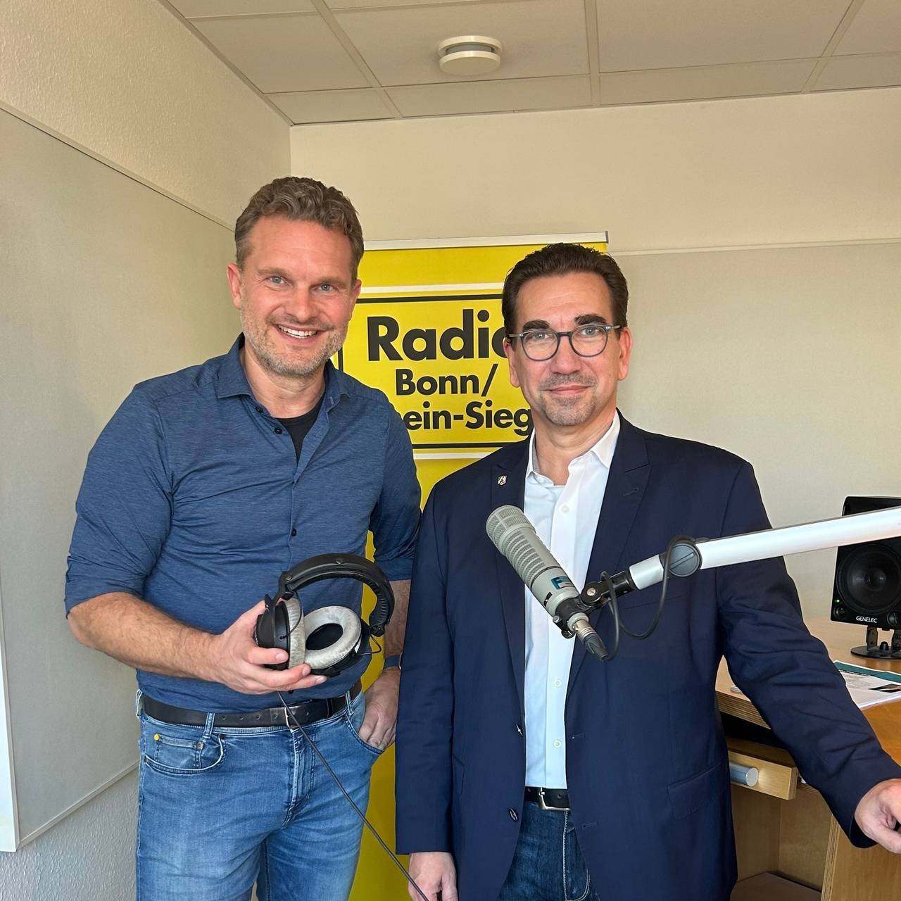 Links im Bild ist Volker Groß zu sehen und rechts neben ihm Guido Déus