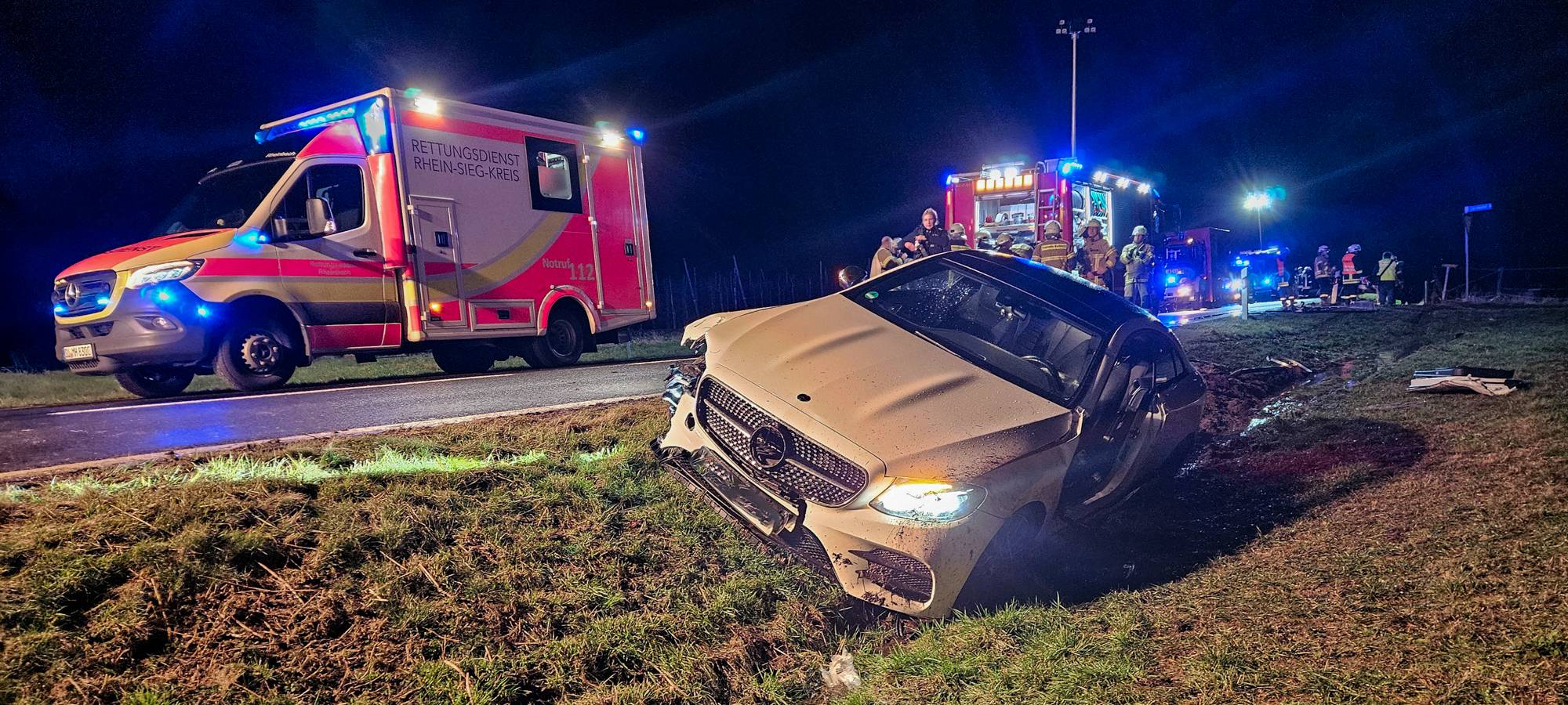 Fahrer eingeschlossen: Unfall auf der L123 in Wachtberg