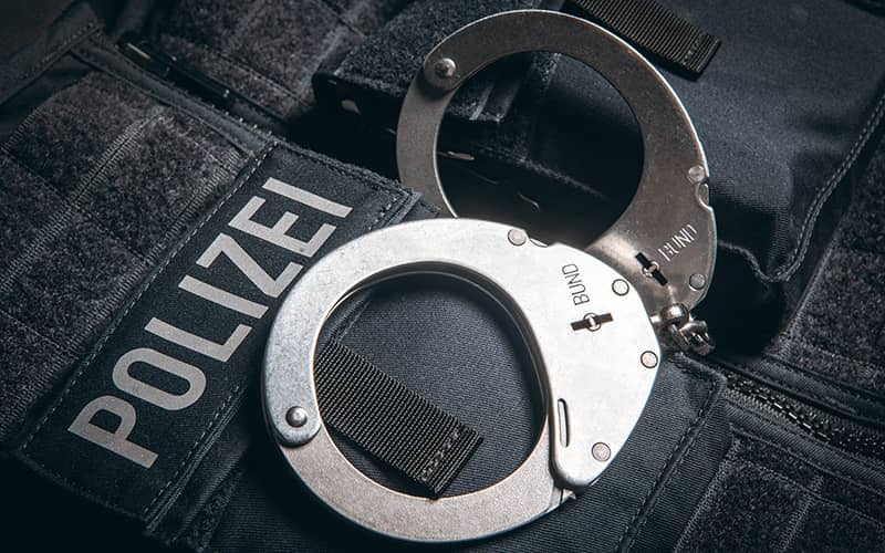 Die Polizei findet in Sankt Augustin Drogen - und ein Kind