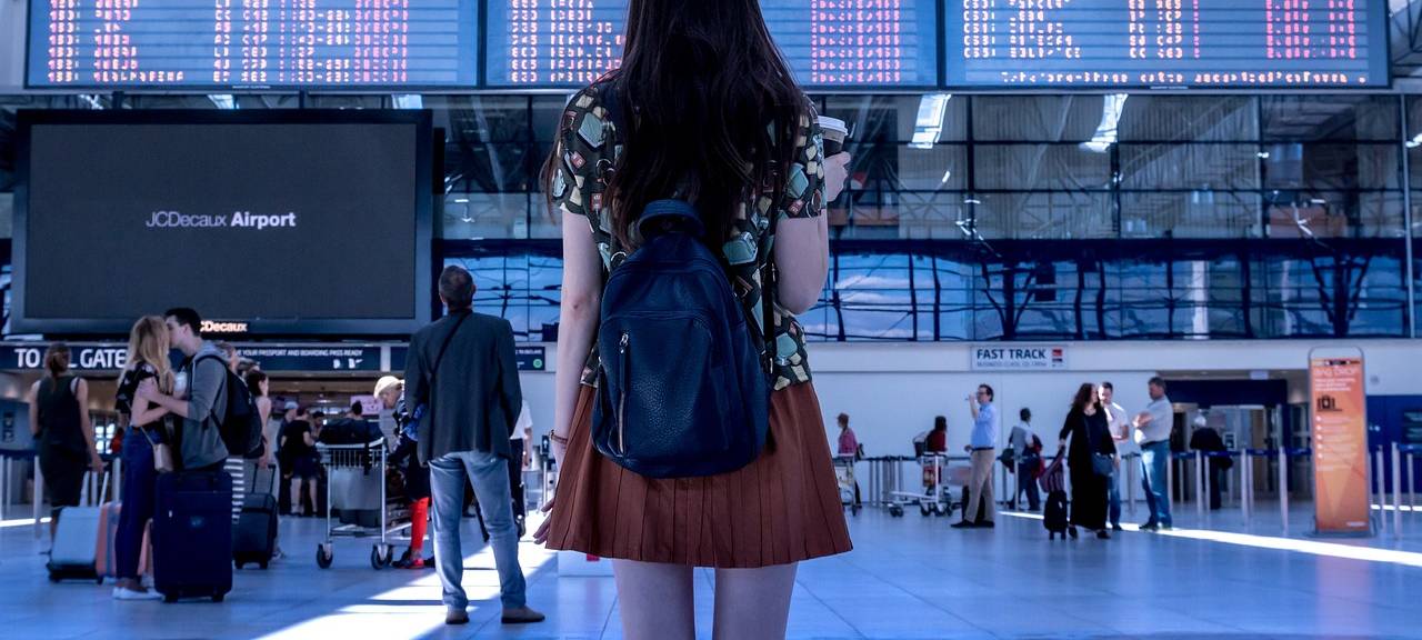 Bei Einreise: Frau bei Täuschungsversuch am Airport Köln/Bonn erwischt