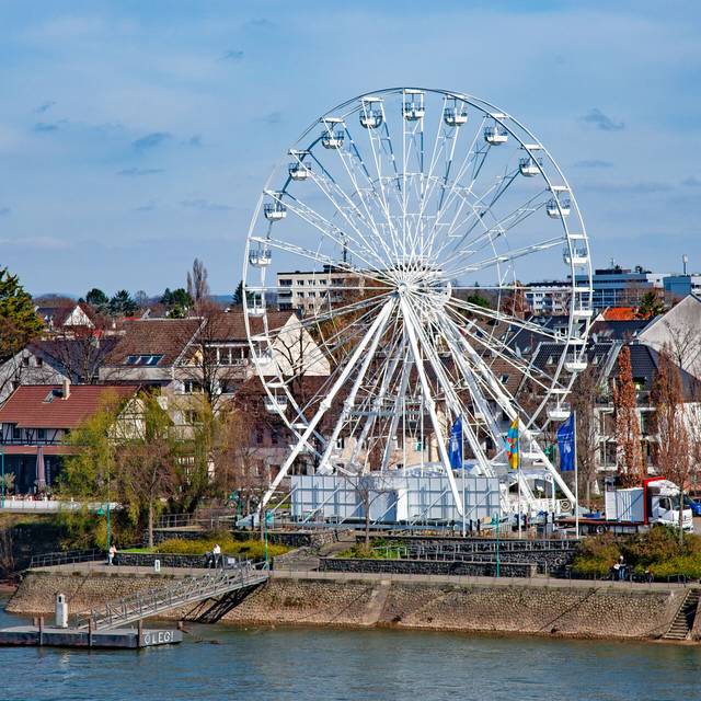 Freizeitattraktion in Bonn Beuel Riesenrad geht in Betrieb Radio