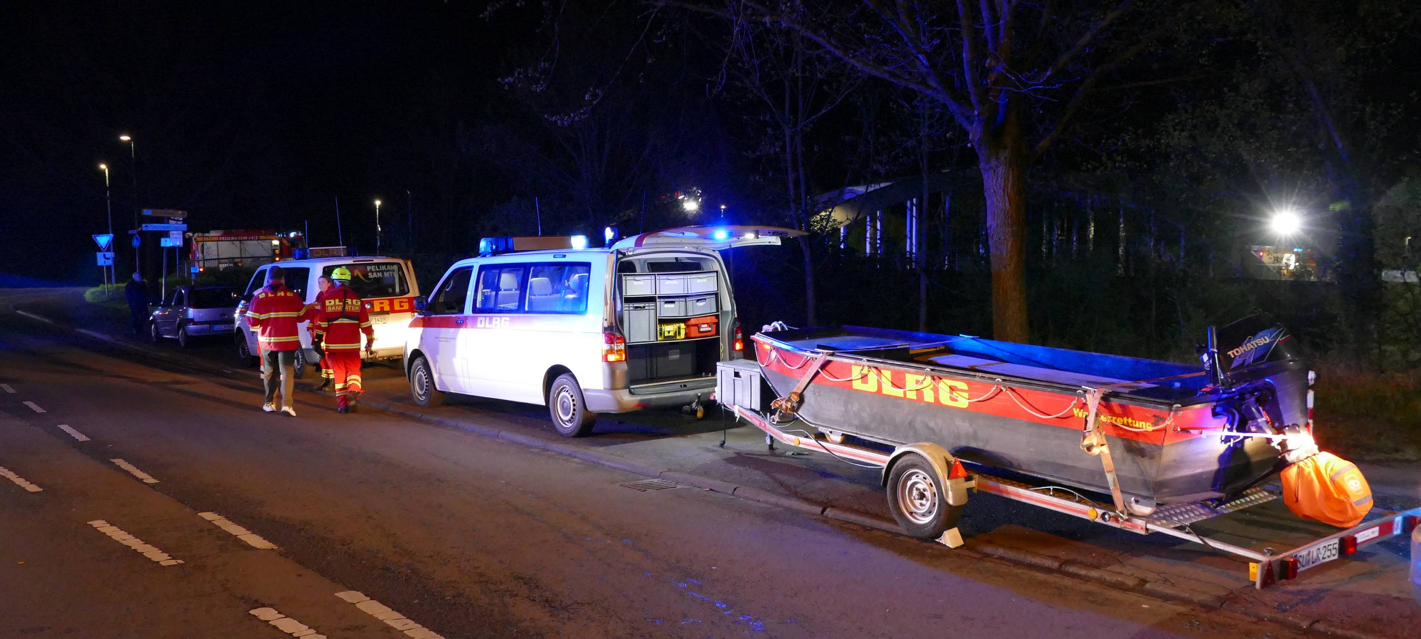 Troisdorf: Rettungskräfte suchen nach Mann in Sieg