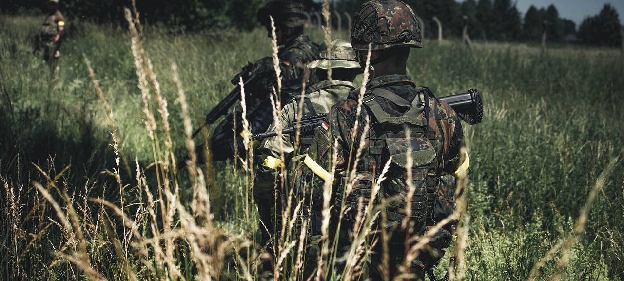 Übung mit gut 200 Soldatinnen und Soldaten in Troisdorf-Altenrath