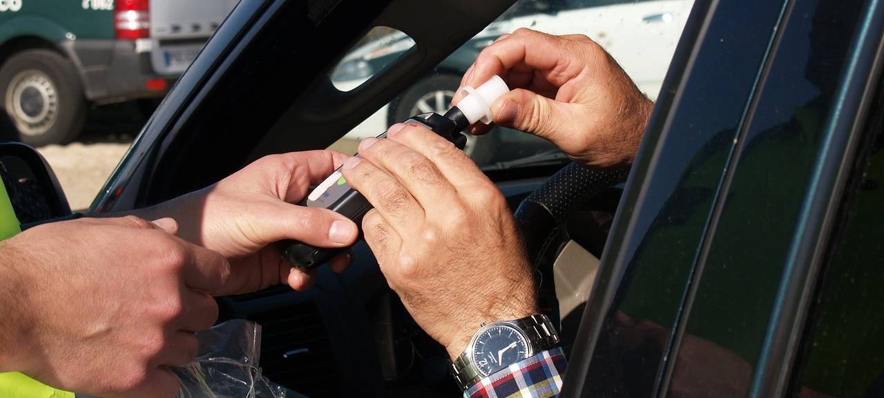 2,6 Promille: Polizei stoppt Autofahrer in Niederkassel