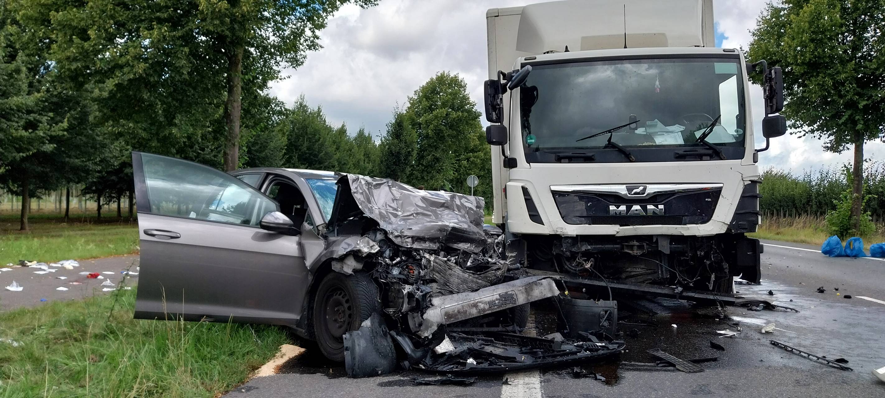 Rheinbach / Meckenheim: Autofahrerin stirbt bei Unfall