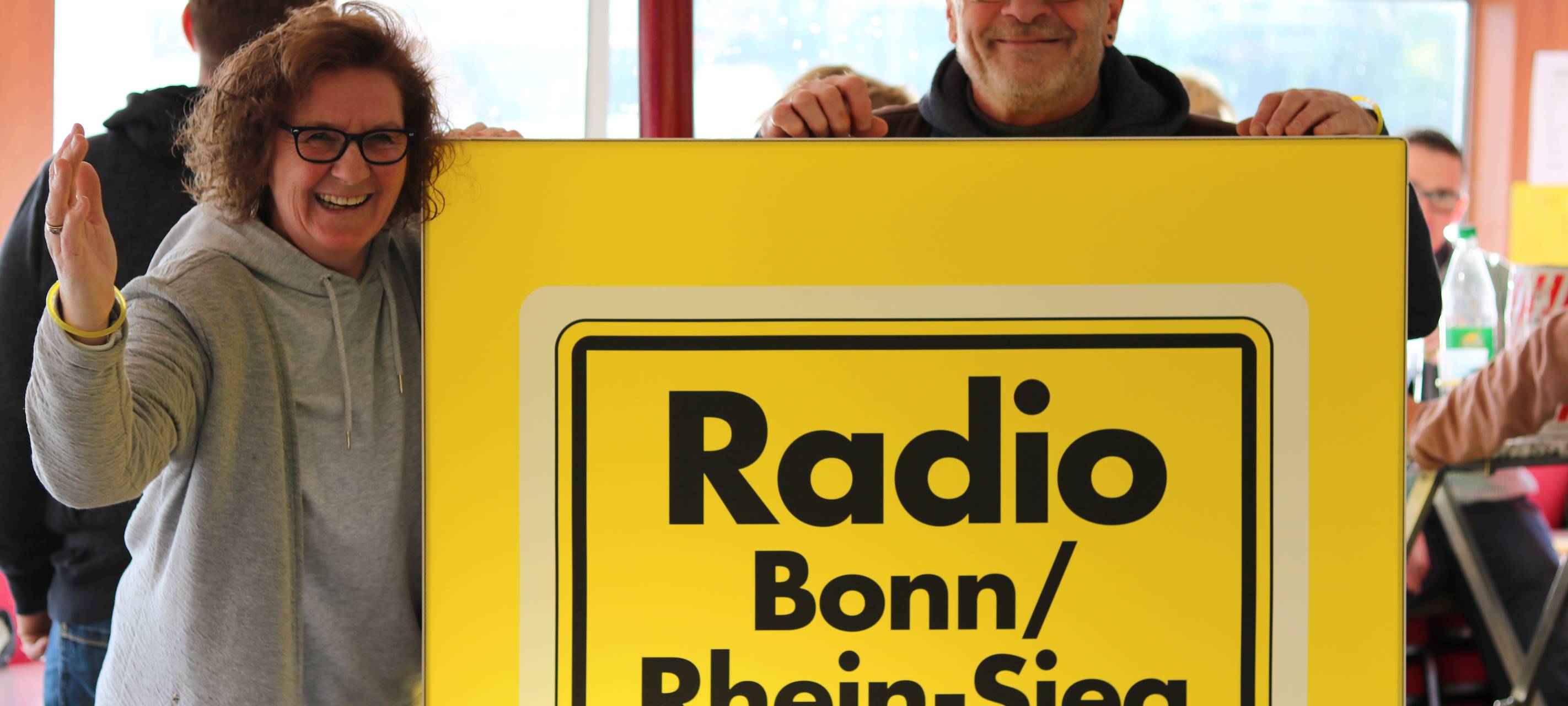 Motorschaden stoppt tolle Feier auf dem Partyschiff