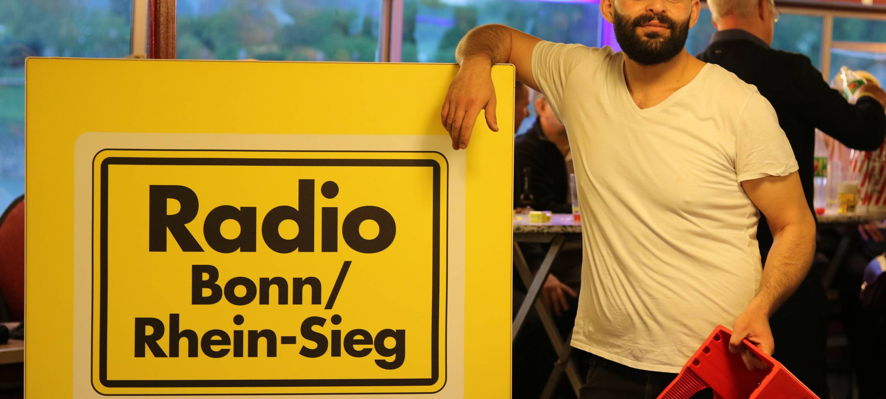 Motorschaden stoppt tolle Feier auf dem Partyschiff