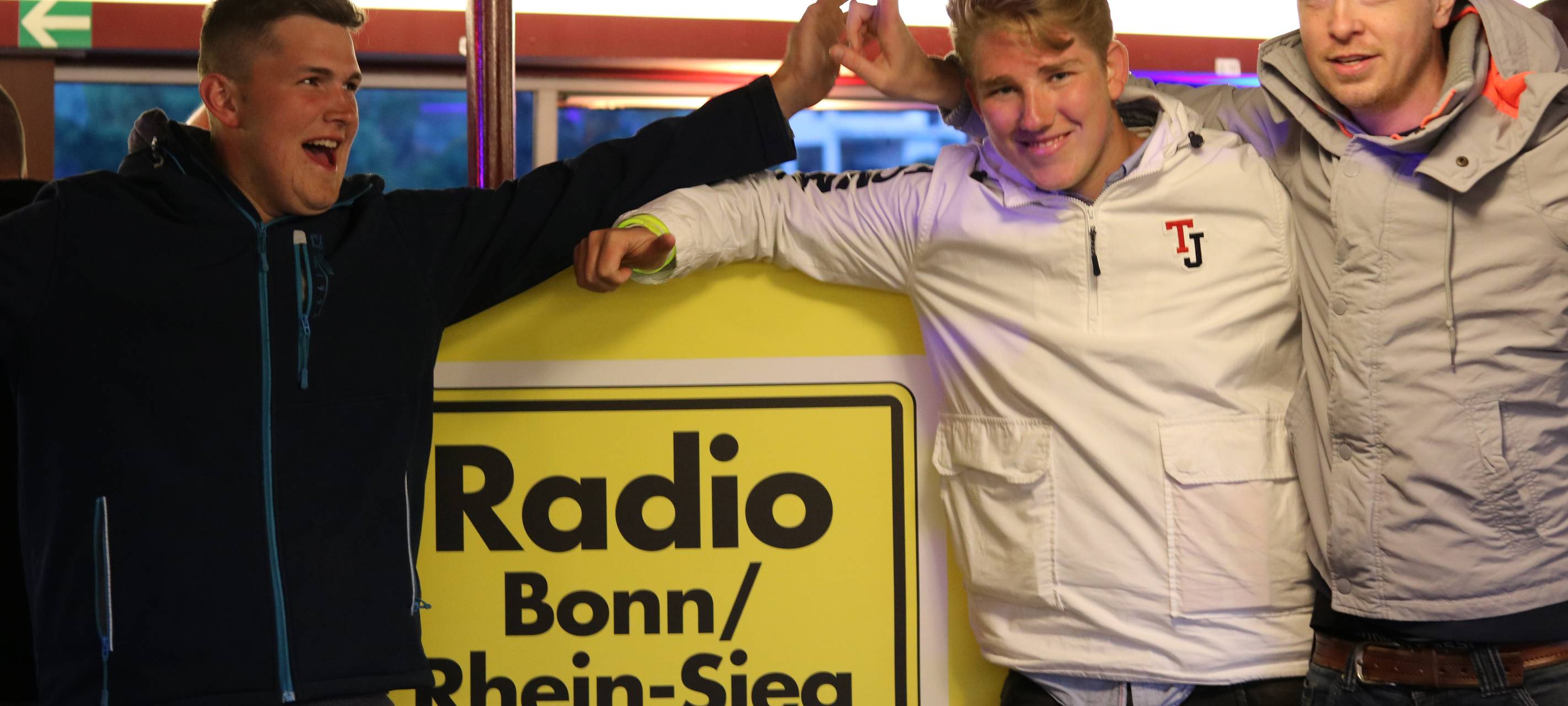 Motorschaden stoppt tolle Feier auf dem Partyschiff