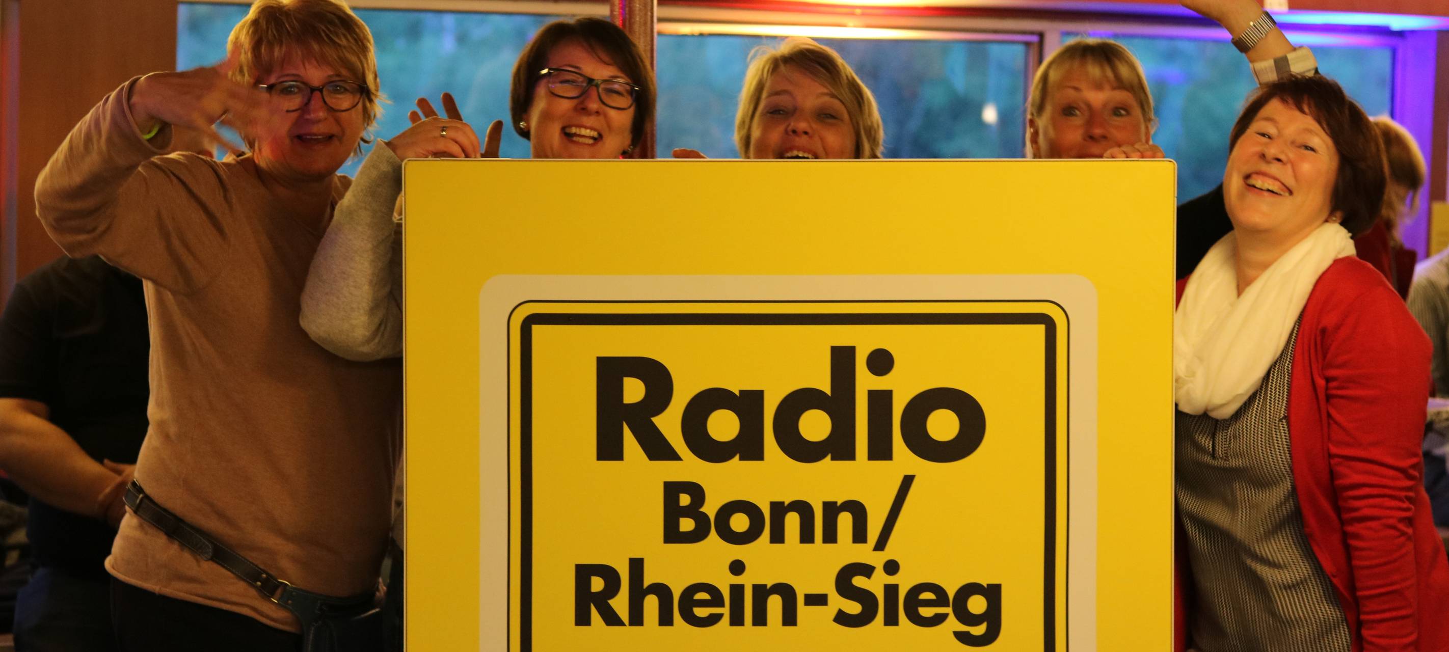Motorschaden stoppt tolle Feier auf dem Partyschiff