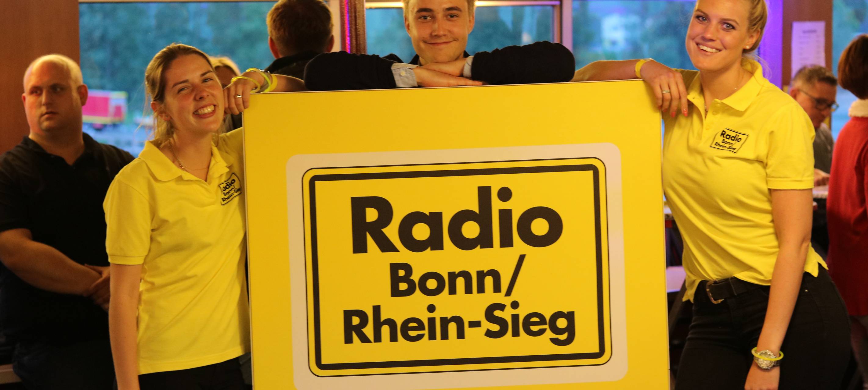 Motorschaden stoppt tolle Feier auf dem Partyschiff