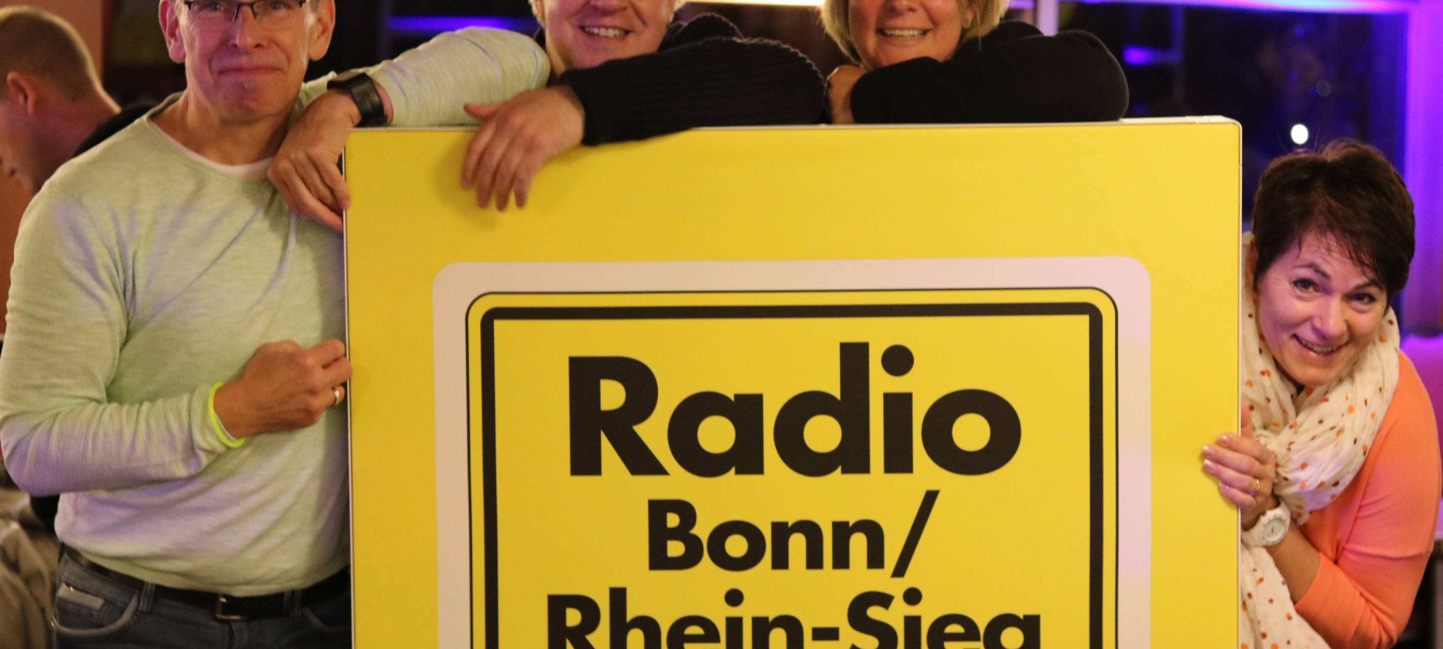 Motorschaden stoppt tolle Feier auf dem Partyschiff