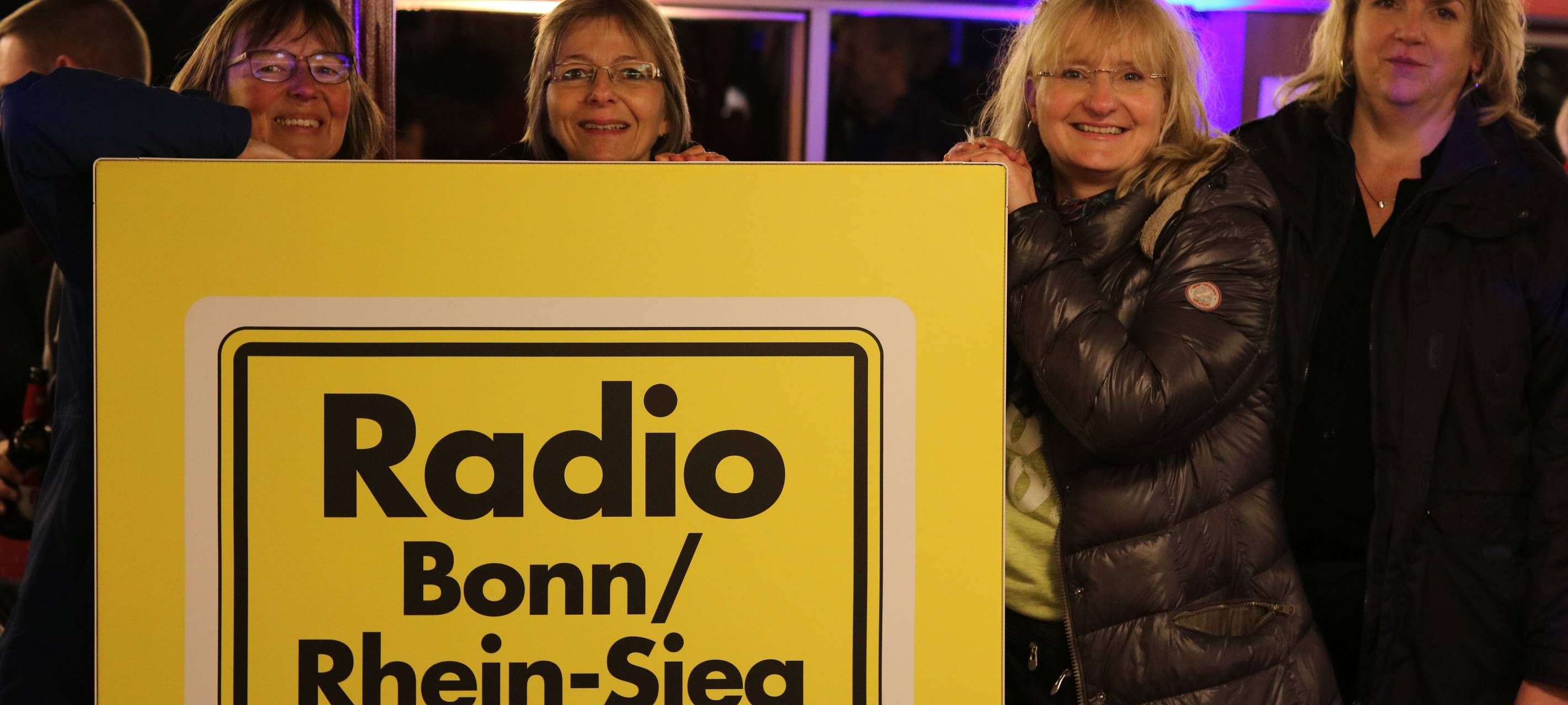 Motorschaden stoppt tolle Feier auf dem Partyschiff