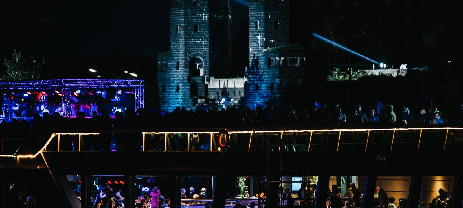 Motorschaden stoppt tolle Feier auf dem Partyschiff