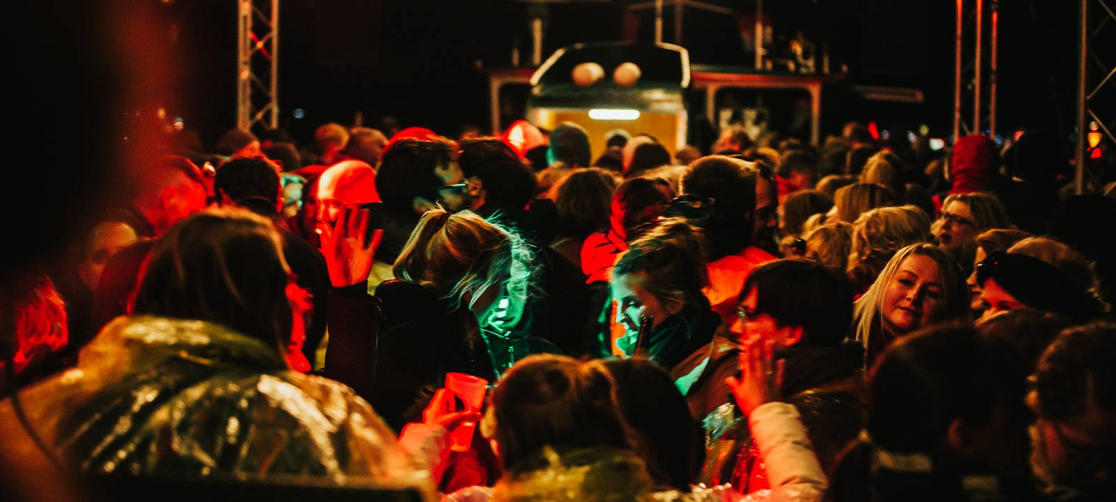 Motorschaden stoppt tolle Feier auf dem Partyschiff