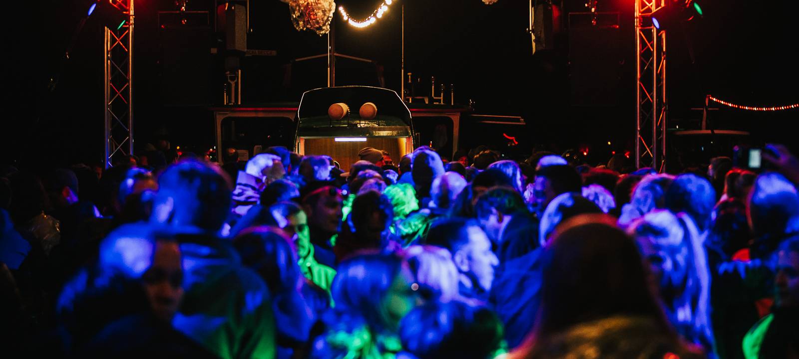 Motorschaden stoppt tolle Feier auf dem Partyschiff