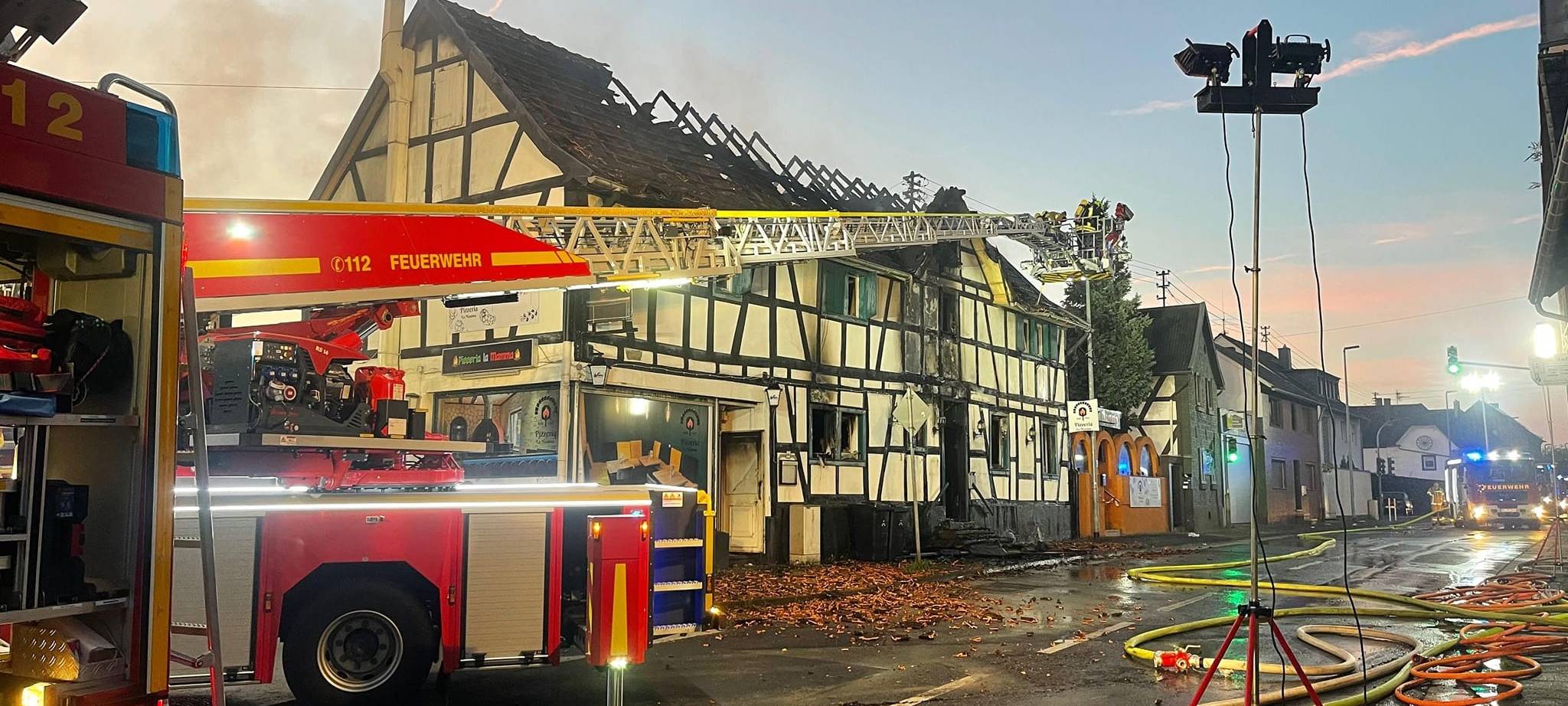 Nach Pizzeria-Brand in Sankt Augustin: Suche nach Brandursache
