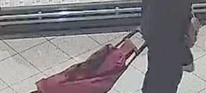 Fotofahndung: Diebstahl in Niederkasseler Supermarkt