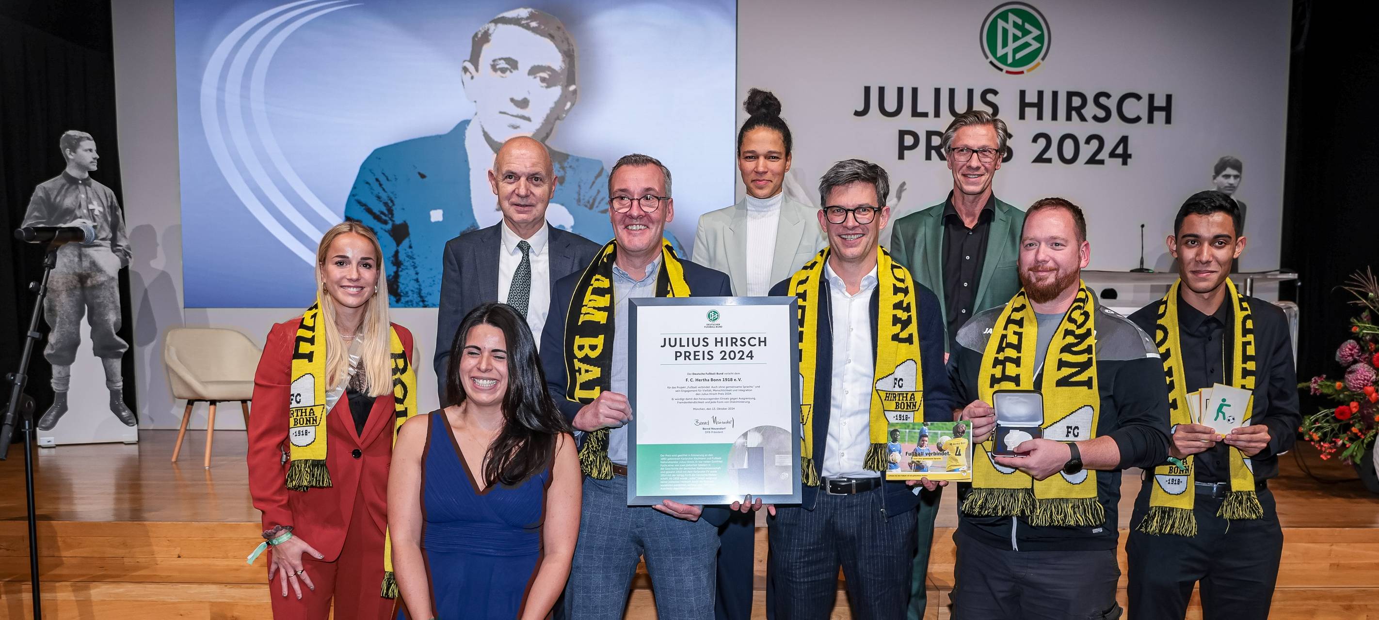 F.C. Hertha Bonn mit Julius-Hirsch-Preis ausgezeichnet