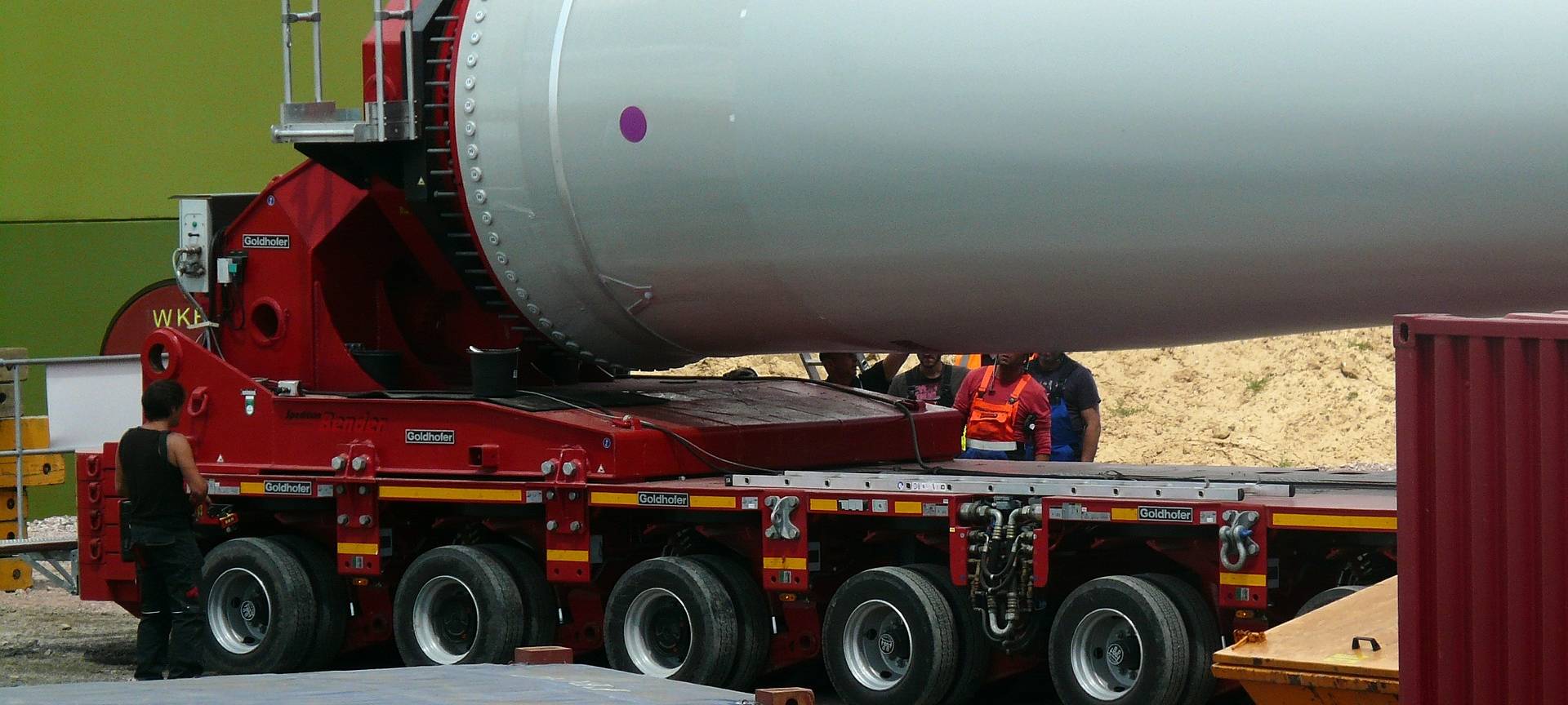 Schwertransport im RBRS-Land unterwegs