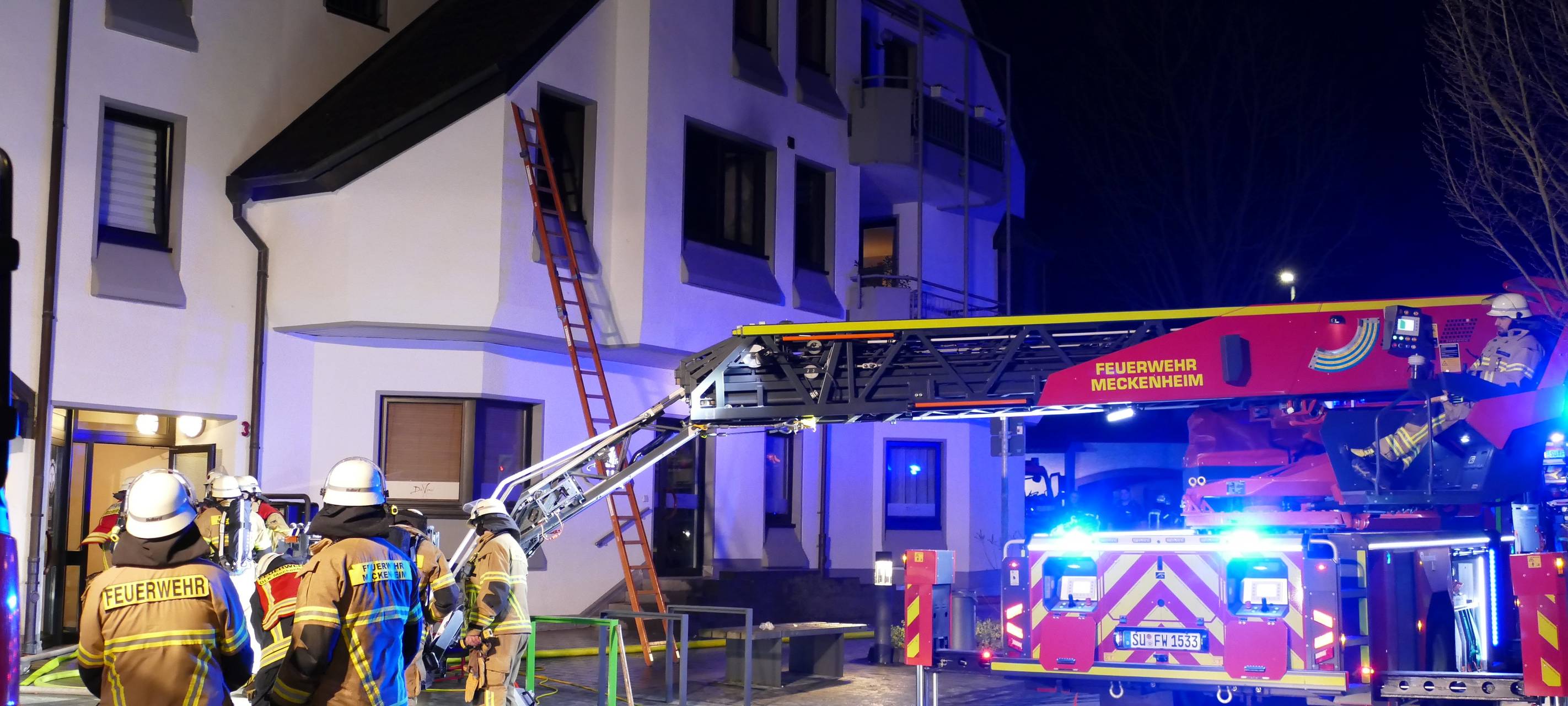 Großeinsatz in Meckenheim: Brand zerstört Wohnung