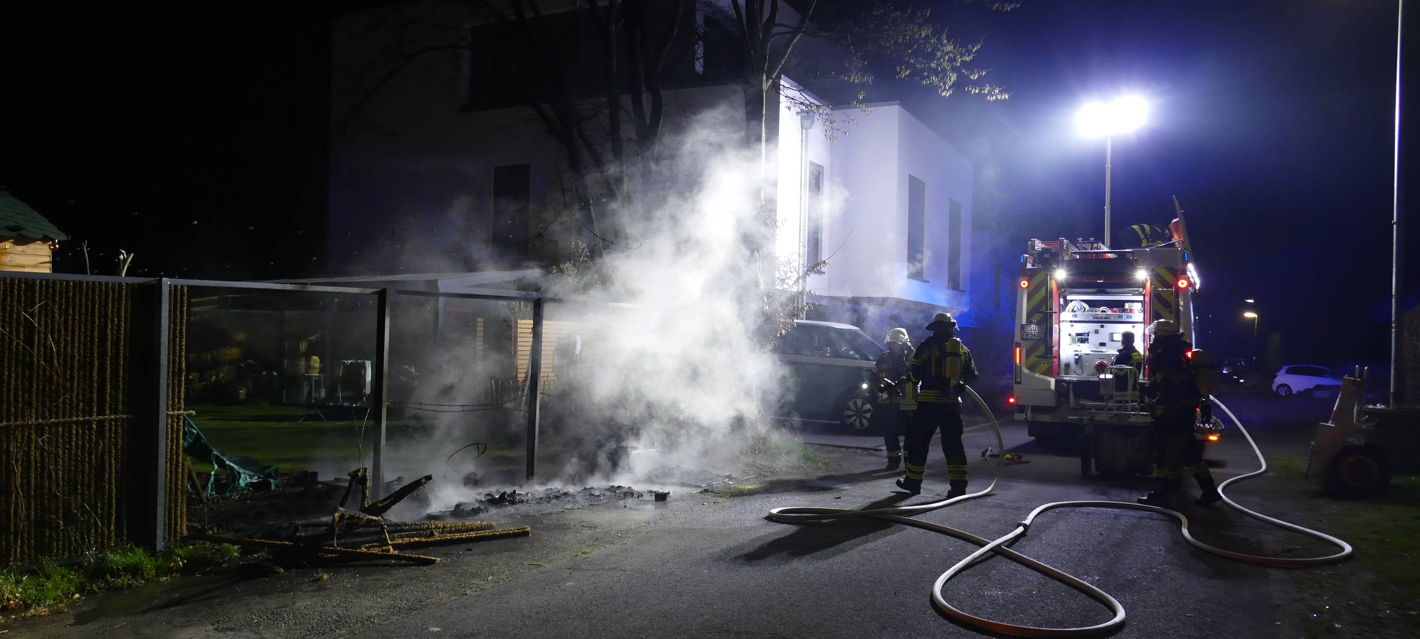 Brandnacht von Hennef: Verdächtiger sitzt in U-Haft
