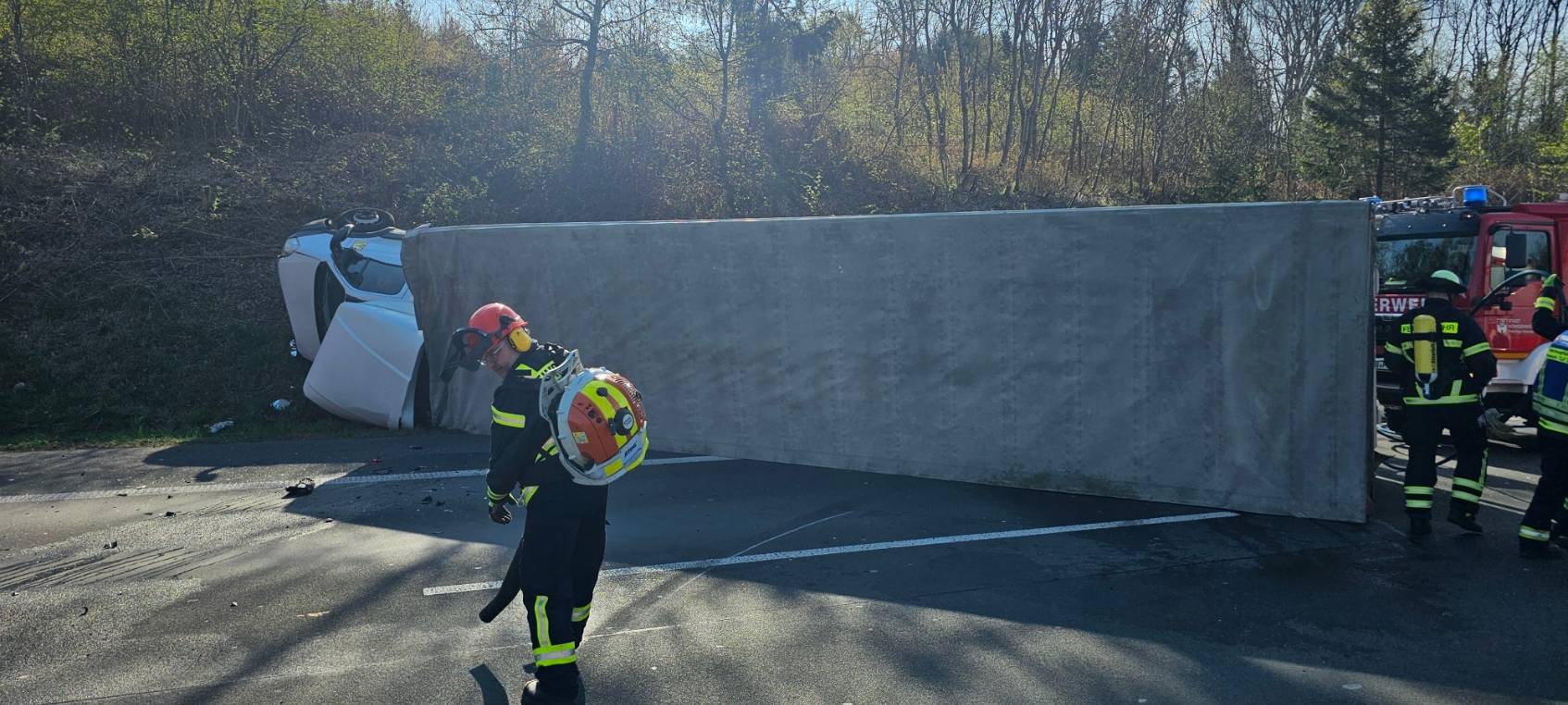 Lange Staus auf der A3: Laster am Kreuz Bonn/Siegburg umgekippt
